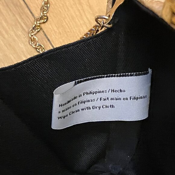 Kayu Jen clutch with gold strap - Picture 9 of 13